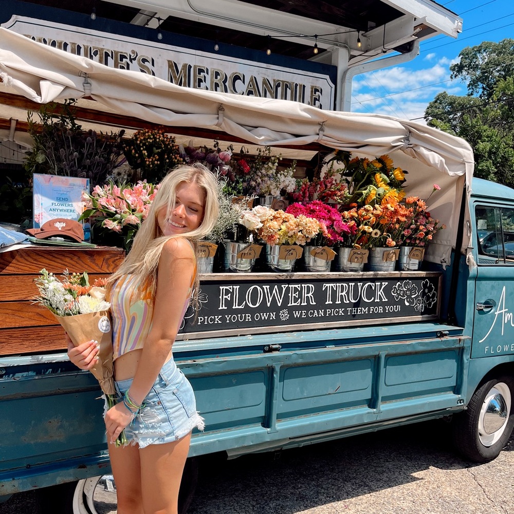 Meet your Posher, Ansley